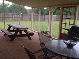 73 Terry Ln, Trinity, AL 35673