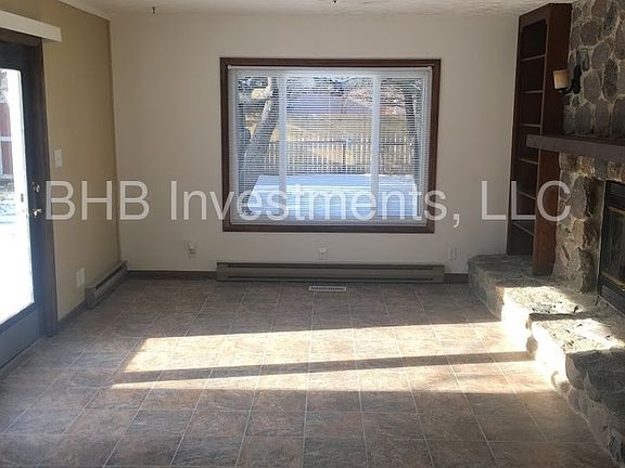 4th image of 3714 N Brentwood Ave