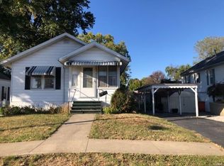 915 W Lincoln St, Vandalia, IL 62471