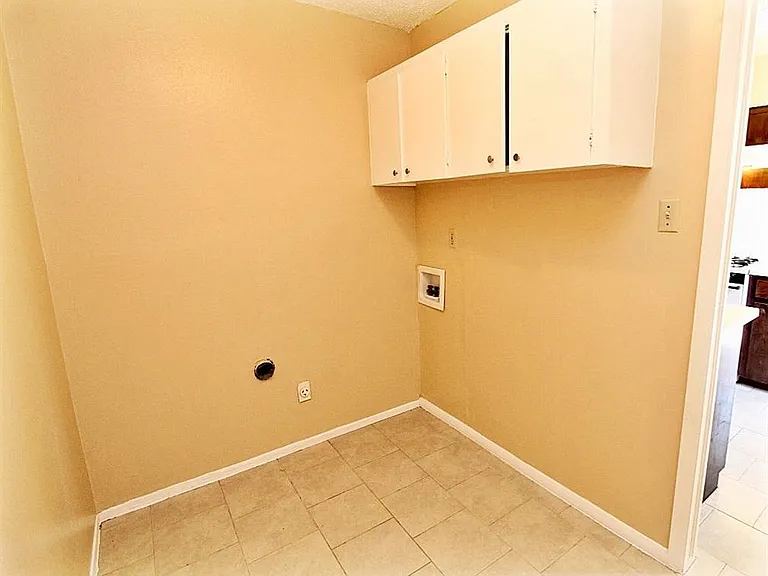 6925 Escondido Dr #A — Photo 19