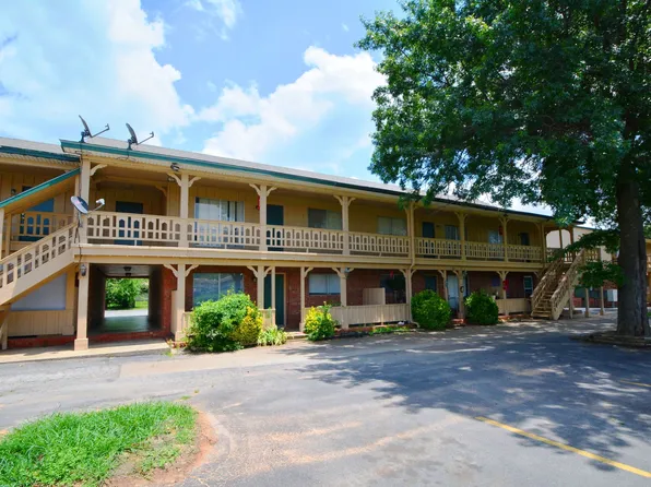 The Woods Apartments, 950 S 32nd St #205N, Muskogee, OK 74401