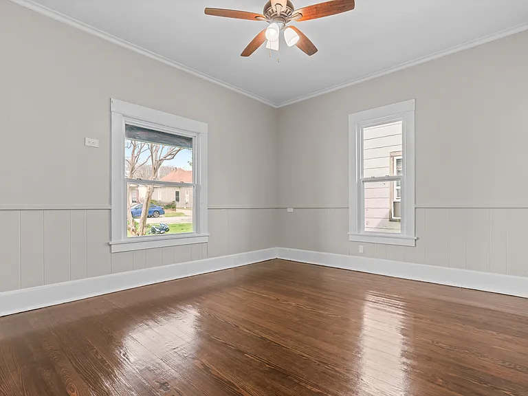 718 W Monterey St — Photo 29