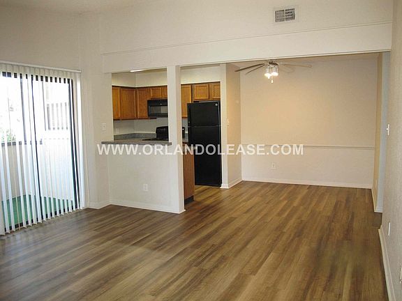 3rd image of 2918 Antique Oaks Cir #26