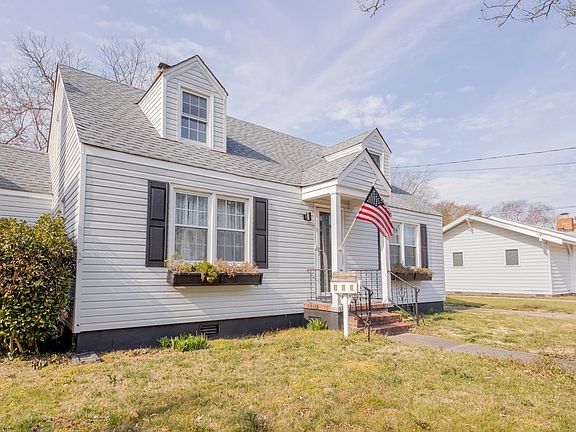 4th image of 7411 Major Ave