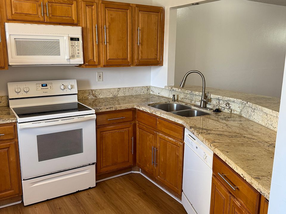 1st image of 1750 NE 191st St APT 408
