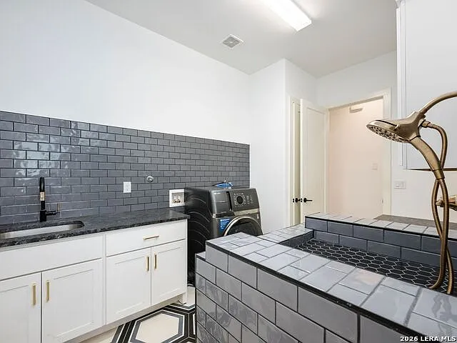 111 Wellesley Lndg — Photo 38