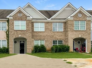 106 Brixton Cir, Carrollton, GA 30117