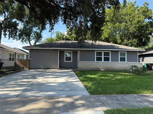 1415 Regal St, Houston, TX 77034