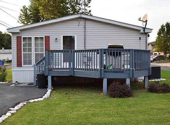 3rd image of 205 Roethline Ct