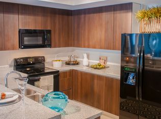 2101 Ludlam Rd APT 637, Miami, FL 33155