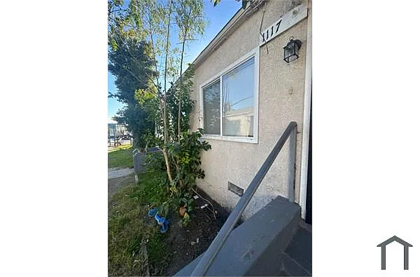 Building Photo - 1115 E 75th St