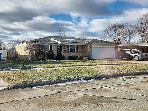 3rd image of 4724 Kingsley Dr