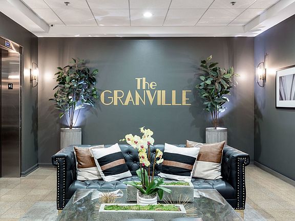 2nd image of 1134 W Granville Ave #809