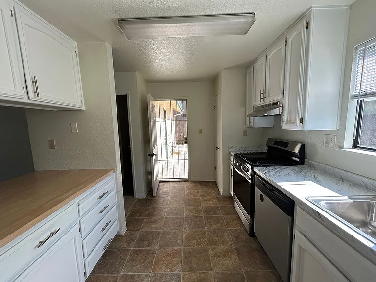 1535 Springville Way — Photo 7