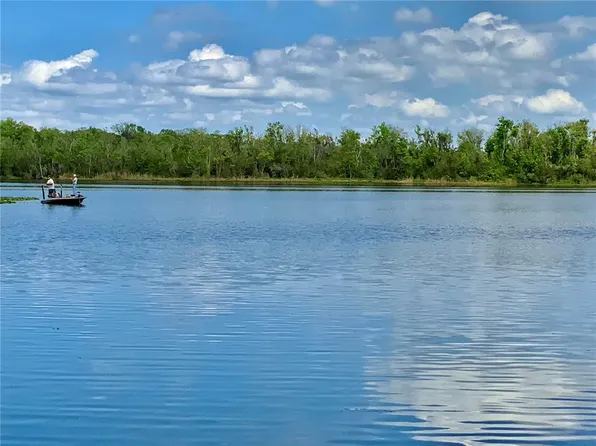 8 Orangewood Dr, Fruitland Park, FL 34731