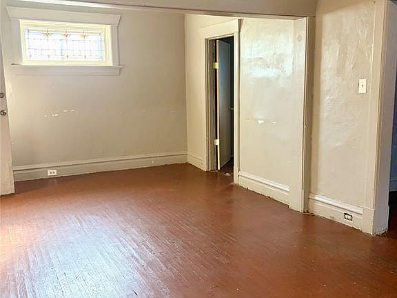 5th image of 5420 Queens Ave