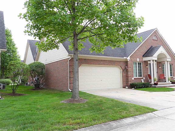 5th image of 16444 Waverly Cir