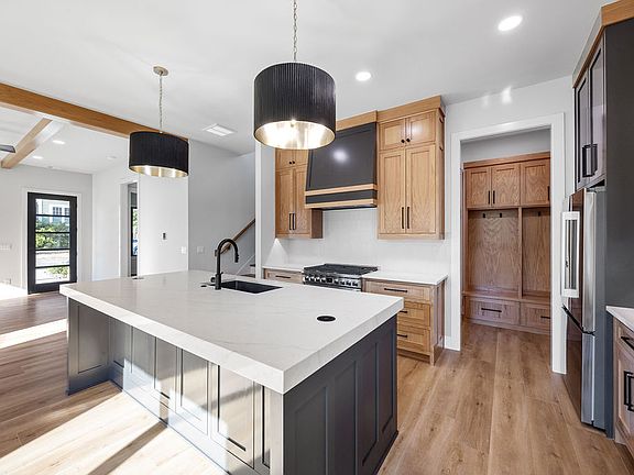 5th image of 109 Honeycrisp Ln