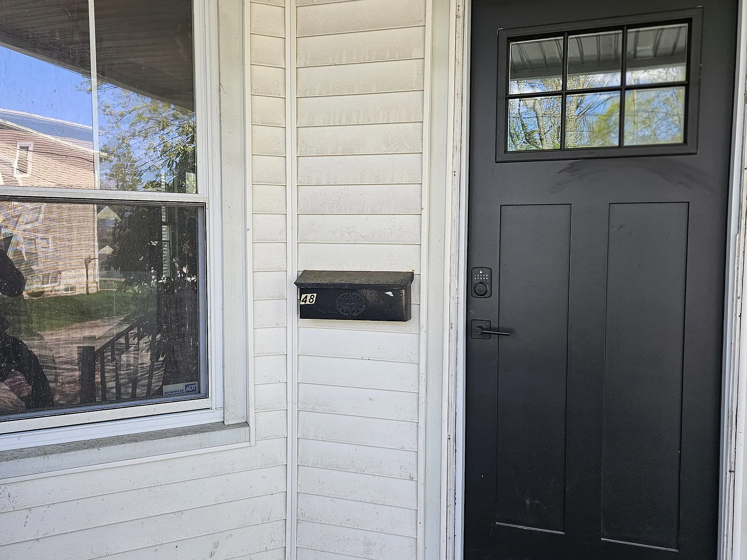 2 bed, 1200 sqft, $2,300 — Photo 2