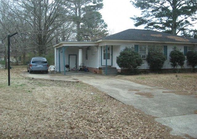 2nd image of 140 Juanita St