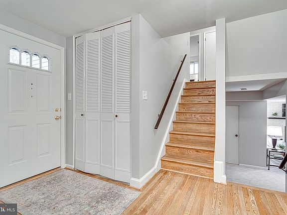 3rd image of 5206 Claridge Ct