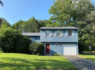2 Blue Spruce St, Middletown, CT 06457