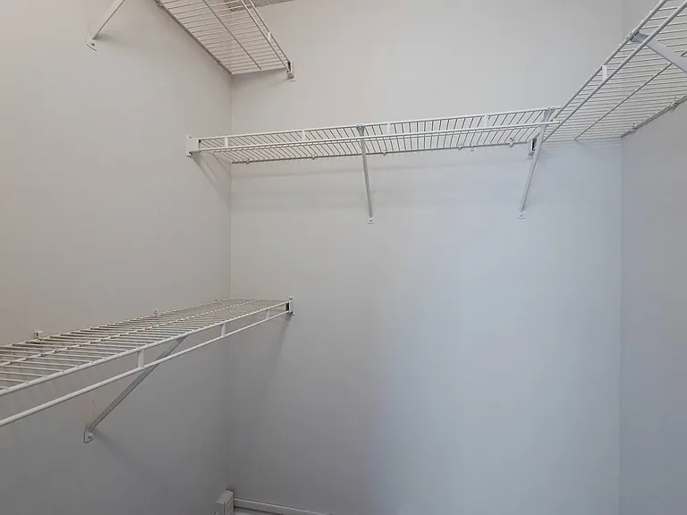 Cambridge Park Apartments — Photo 102
