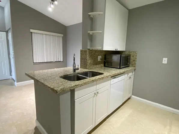 2820 N Oakland Forest Dr #307-1, Fort Lauderdale, FL 33309