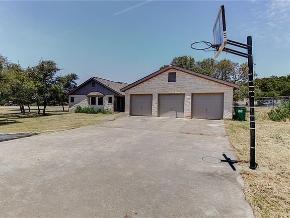4th image of 301 Peabody Place Dr