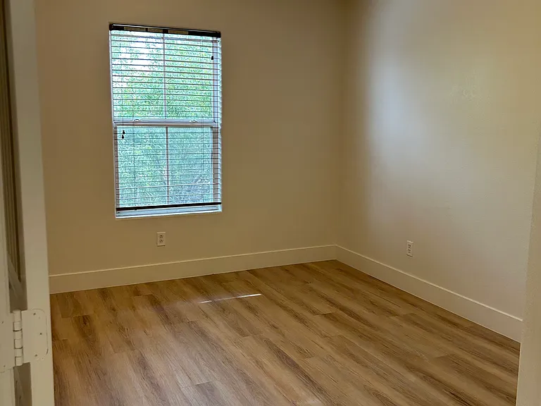 82 Peachtree Hill Ave — Photo 15