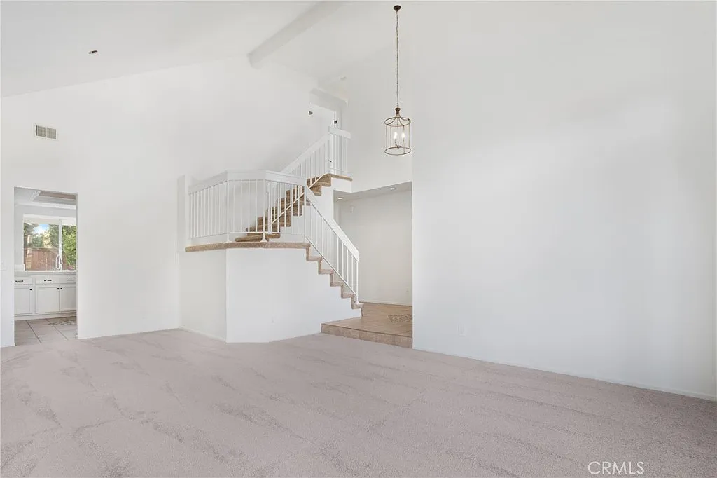 4 bed, 2.5 bath, 2181 sqft, $5,500 — Photo 3