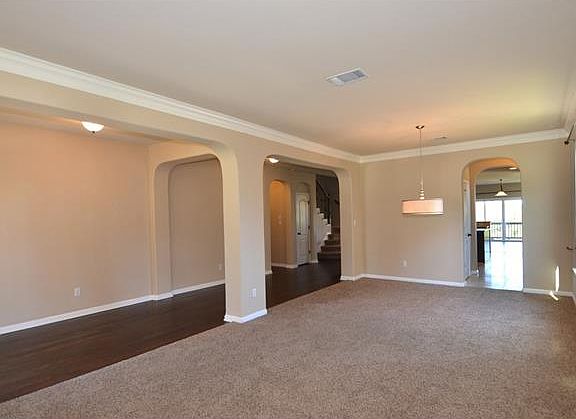 4th image of 320 Lake Livingston Dr