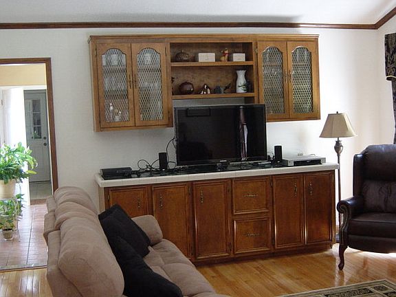 3rd image of 317 Mayview Ave