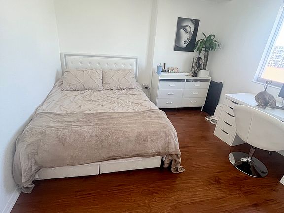 5th image of 36 NW 6th Ave APT 701