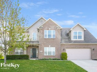 2135 Woodfield Dr, Greenwood, IN 46143