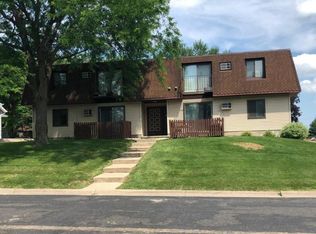 51 Hart Rd APT 4, Sun Prairie, WI 53590