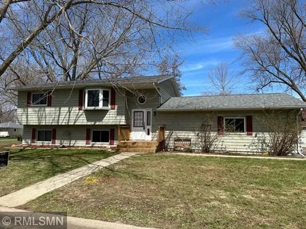 209 Kieffer St SW, Watertown, MN 55388