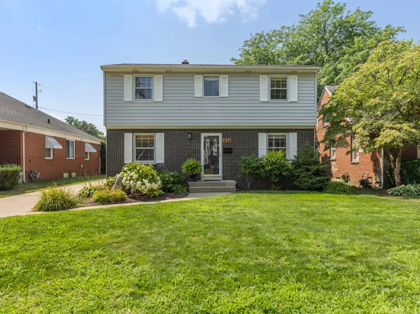 538 Marywood Dr NE, Grand Rapids, MI 49505