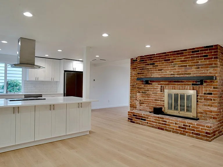 1421 N Highland St — Photo 24