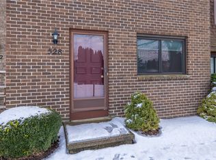 528 Surrey Hill Way, Rochester, NY 14623