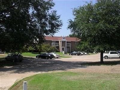 1st image of 725 W Texas Ave
