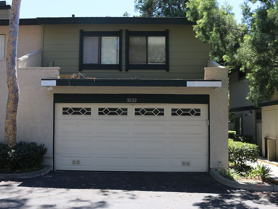 2nd image of 3832 Mahogany St