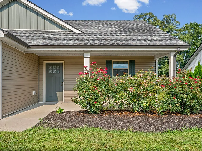 1493 Fredrick Dr — Photo 2