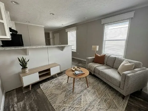 22 Avenue C #48, Keansburg, NJ 07734