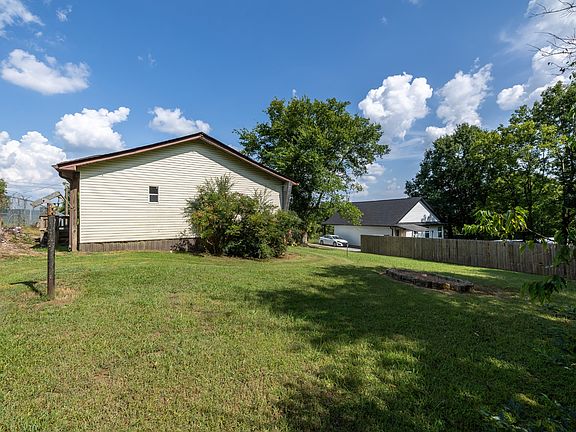 4th image of 109 Fairview Ave