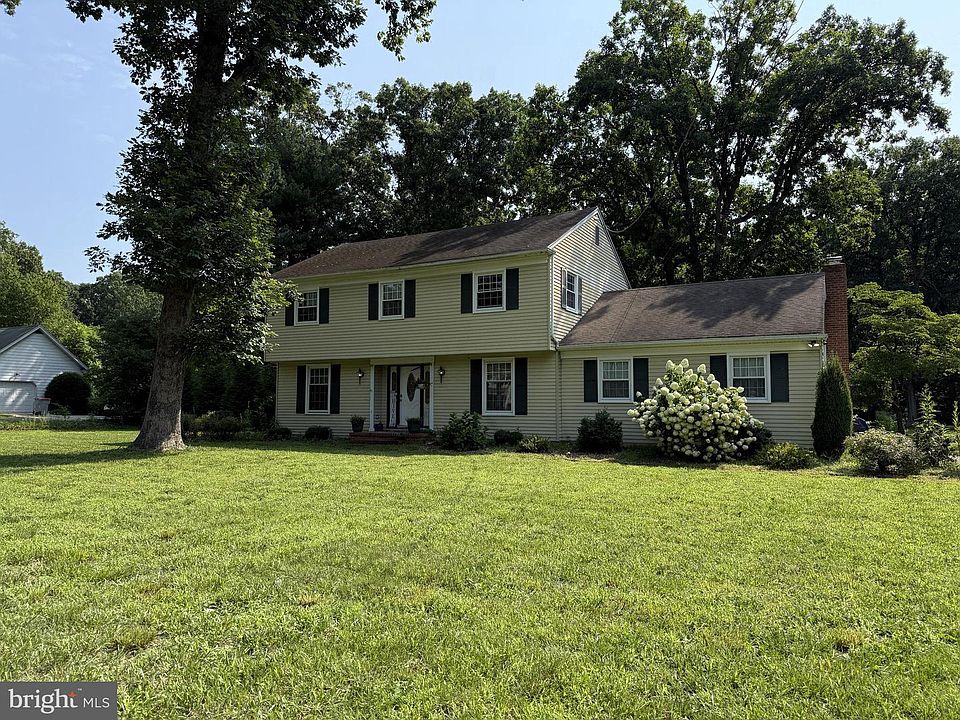 1st image of 3097 N East Ave