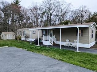 14 E Zimmer Dr, Walnutport, PA