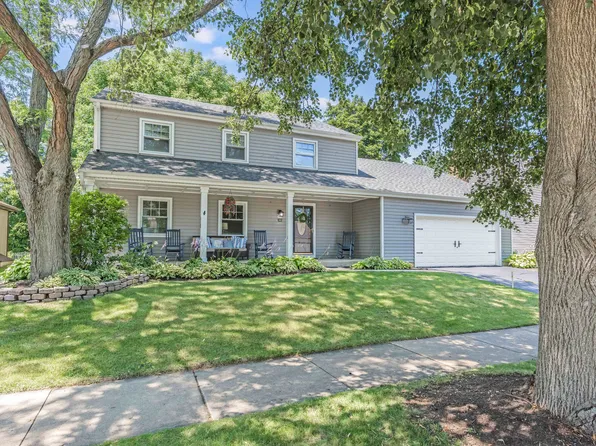 1621 Kenyon Dr, Naperville, IL 60565