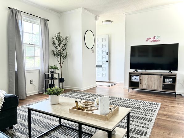 1827 Johnson St APT B