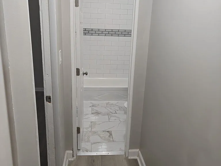 436 W Division St #3 — Photo 14